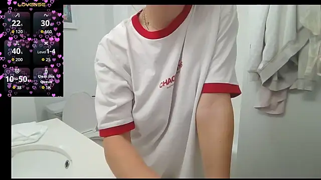 Snapshot of Magical_Milf_MelissaXX chatting on September 13, 2:03 pm Magical Milf MelissaXX online show from September 13, 2:03 pm