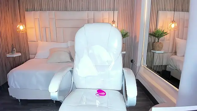 Snapshot of DulceGreem chatting on October 2, 12:54 pm DulceGreem online show from October 2, 12:54 pm