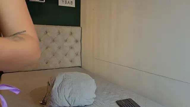 sky collinss online show from October 2, 8:03 pm