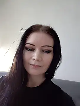 Snapshot of DragonFoxie chatting on October 28, 8:42 am DragonFoxie online show from October 28, 8:42 am