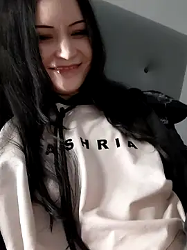 Snapshot of DragonFoxie chatting on October 5, 3:17 pm DragonFoxie online show from October 5, 3:17 pm