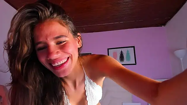 Snapshot of fressittalove01 chatting on September 18, 2:59 pm fressittalove01 online show from September 18, 2:59 pm