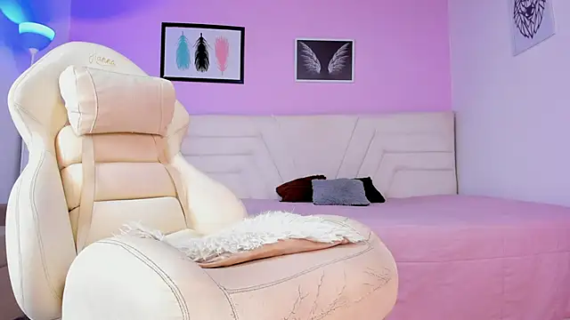 Snapshot of fressittalove01 chatting on November 1, 4:22 pm fressittalove01 online show from November 1, 4:22 pm