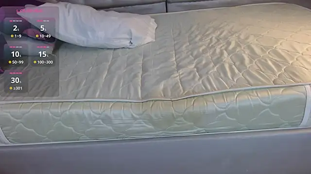 Snapshot of angiellam chatting on October 4, 6:56 pm angiellam online show from October 4, 6:56 pm