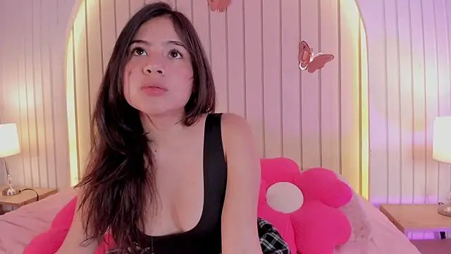 Snapshot of ameliiaa_smith chatting on October 16, 12:24 am ameliiaa smith online show from October 16, 12:24 am