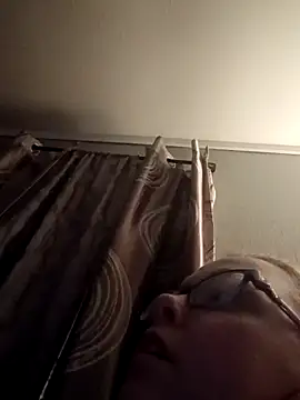 countrymomma online show from December 16, 12:38 am