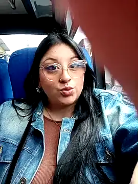 megan fox5 online show from October 17, 3:04 pm