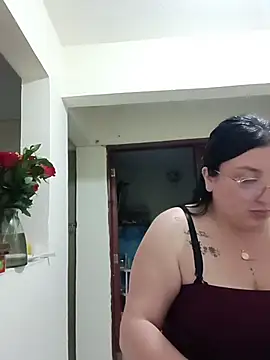 megan fox5 online show from December 5, 3:39 am