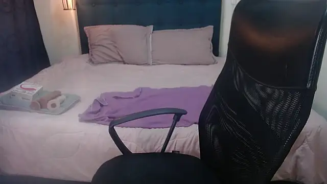 Snapshot of azabachebabe chatting on October 7, 2:32 pm azabachebabe online show from October 7, 2:32 pm