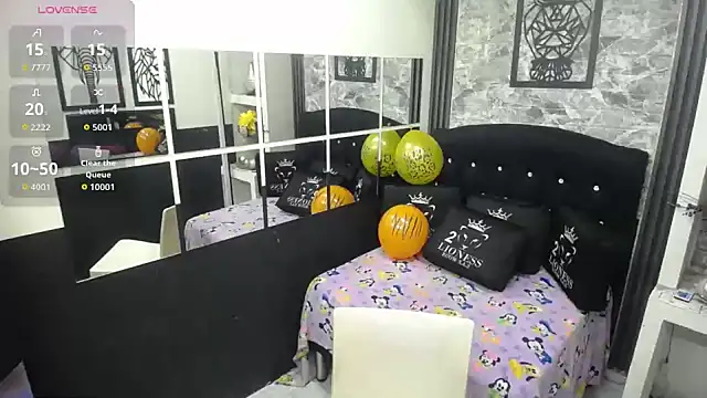 Snapshot of esmeralda_asford chatting on November 1, 8:13 pm esmeralda asford online show from November 1, 8:13 pm