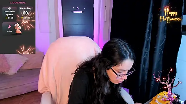 Snapshot of Samantha_blow chatting on October 31, 4:58 am Samantha blow online show from October 31, 4:58 am