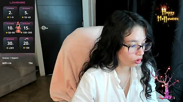 Snapshot of Samantha_blow chatting on October 26, 4:41 am Samantha blow online show from October 26, 4:41 am