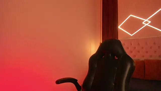 Snapshot of ZamabyCrucie chatting on November 1, 1:32 am ZamabyCrucie online show from November 1, 1:32 am