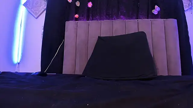 Snapshot of AkiraStone_ chatting on October 3, 1:16 pm AkiraStone  online show from October 3, 1:16 pm