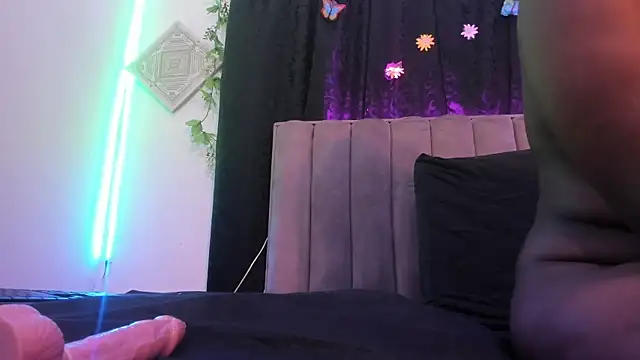 Snapshot of AkiraStone_ chatting on October 7, 7:40 pm AkiraStone  online show from October 7, 7:40 pm