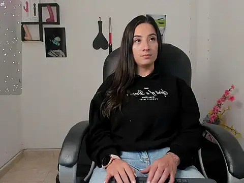 ZoeWright1 online show from October 15, 3:31 am