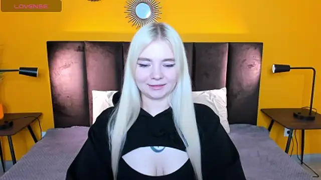 RuthBryant online show from October 14, 8:17 am