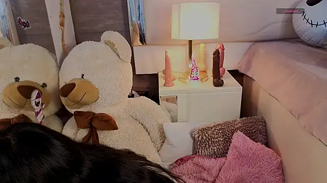 Snapshot of MeganAdamms chatting on October 25, 11:51 am MeganAdamms online show from October 25, 11:51 am