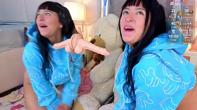 Snapshot of MeganAdamms chatting on October 3, 1:05 pm MeganAdamms online show from October 3, 1:05 pm