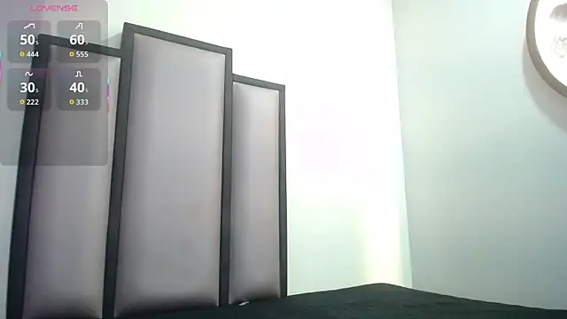 Snapshot of Lucy-23 chatting on October 14, 4:15 am Lucy-23 online show from October 14, 4:15 am