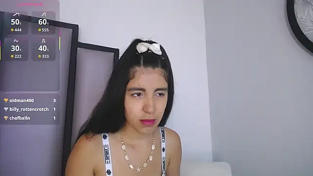 Snapshot of Lucy-23 chatting on October 3, 5:23 am Lucy-23 online show from October 3, 5:23 am