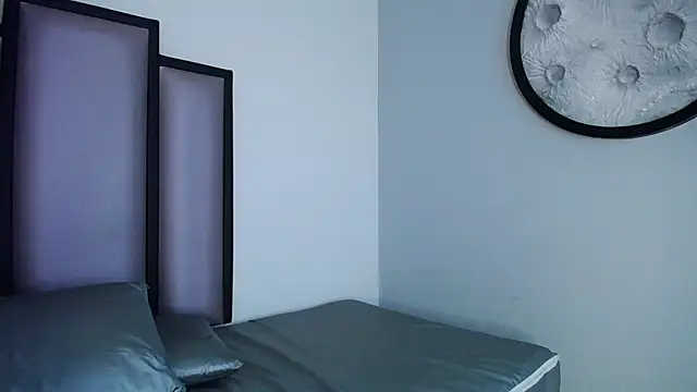 Snapshot of Lucy-23 chatting on October 8, 4:17 am Lucy-23 online show from October 8, 4:17 am