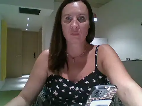 ALICAINWONDERLAND online show from October 9, 3:38 pm