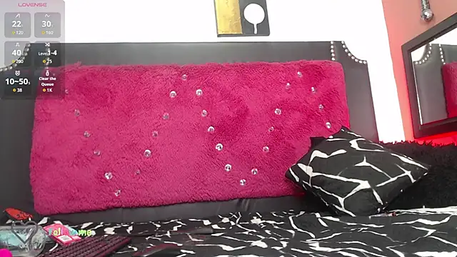 Snapshot of Engeelll chatting on October 20, 7:28 pm Engeelll online show from October 20, 7:28 pm