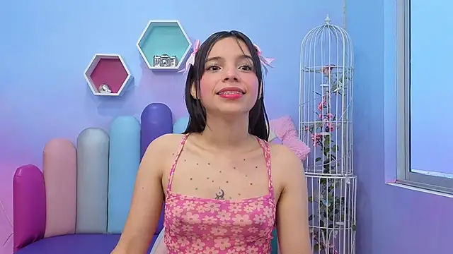 Issa Skinny  online show from October 30, 11:44 am