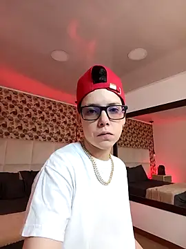 SpencerMontgomery online show from October 4, 7:07 pm