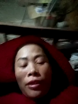 Snapshot of CoMay003 chatting on September 18, 1:42 pm CoMay003 online show from September 18, 1:42 pm