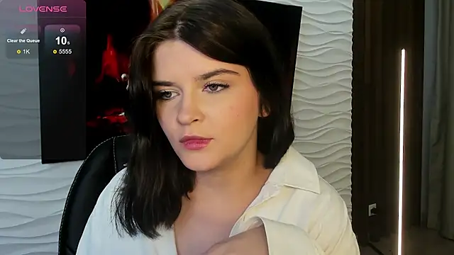 MoriGirl online show from September 12, 1:29 pm