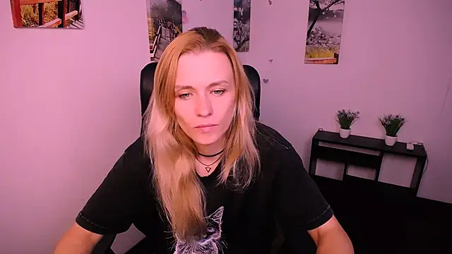 PeppyMia online show from September 26, 6:00 am