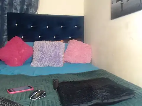 Snapshot of SWEET_BABYFACE chatting on October 15, 8:55 pm SWEET BABYFACE online show from October 15, 8:55 pm