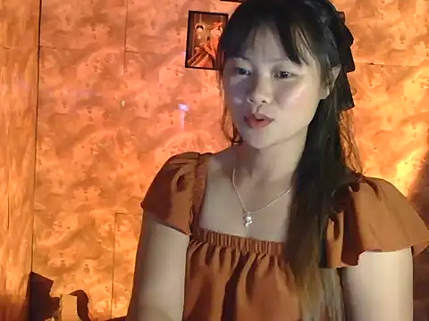 Snapshot of Sisi_dy01 chatting on October 23, 1:17 pm Sisi dy01 online show from October 23, 1:17 pm