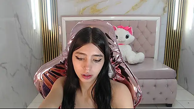 Snapshot of alehp_rose_s chatting on October 31, 1:37 pm alehp rose s online show from October 31, 1:37 pm