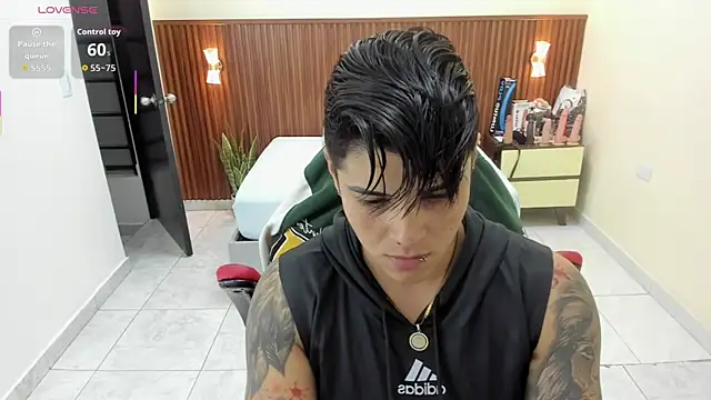 KAROLLJONES1 online show from September 11, 2:34 am