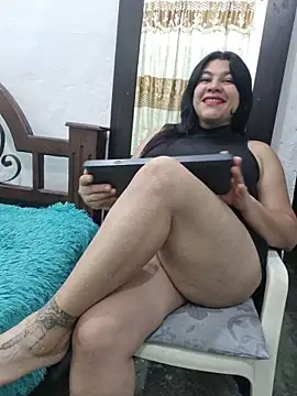 ALMAWHITE online show from October 4, 6:45 pm