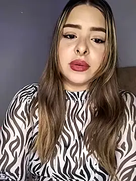 Nahomy cm online show from April 8, 8:55 pm