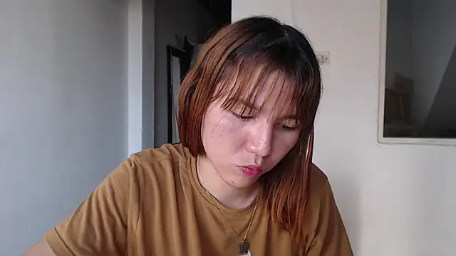 Snapshot of Dolly_Peach_ chatting on September 13, 9:23 pm Dolly Peach online show from September 13, 9:23 pm