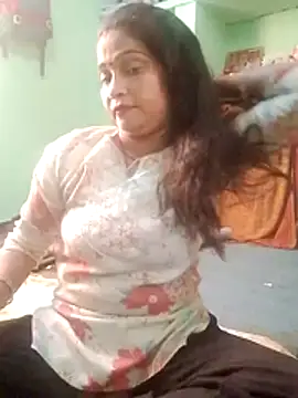 Snapshot of Chandrakanta-Devi chatting on October 26, 9:16 am Chandrakanta-Devi online show from October 26, 9:16 am