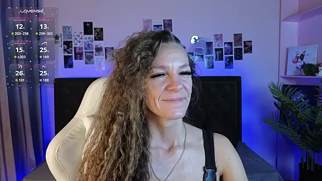 Jesica mooon online show from October 17, 1:31 am