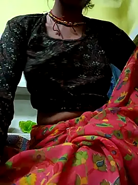 Snapshot of Juhi_chawla chatting on October 3, 12:05 am Juhi chawla online show from October 3, 12:05 am