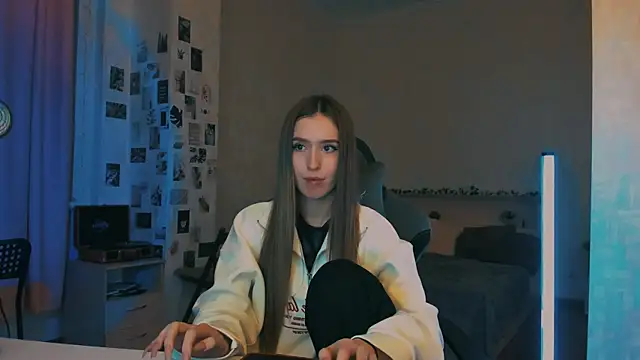 yourrdanceteacher online show from November 26, 7:59 pm