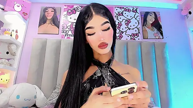 Snapshot of Ariana_Keyss chatting on October 31, 5:53 am Ariana Keyss online show from October 31, 5:53 am