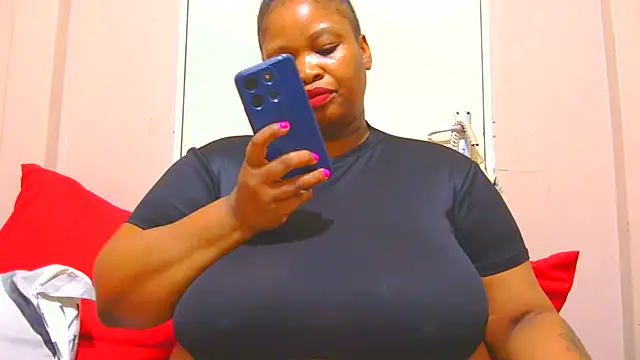 Snapshot of Tastyboobies chatting on October 16, 8:28 am Tastyboobies online show from October 16, 8:28 am