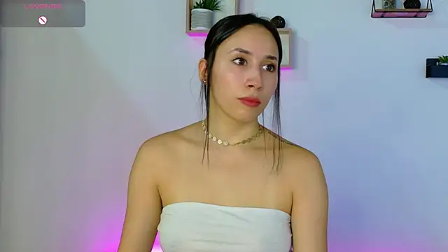 manumontoya  online show from October 5, 5:29 pm