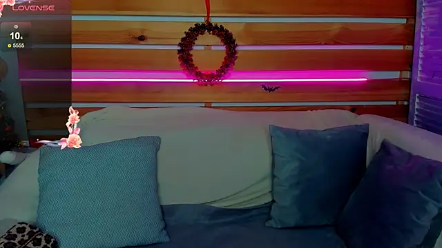 Emily Tylerr online show from January 8, 1:20 am