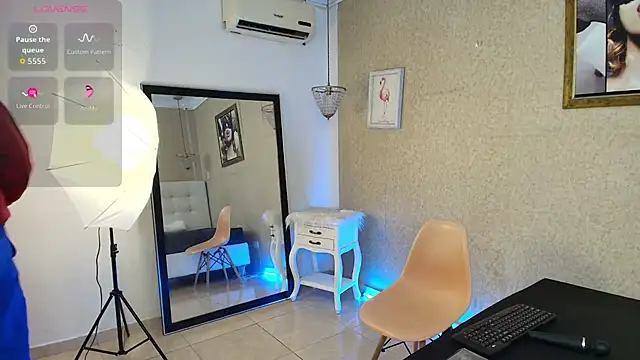 Miladiosa online show from October 23, 12:11 pm