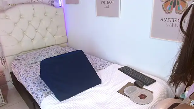 novaross online show from September 11, 8:42 pm
